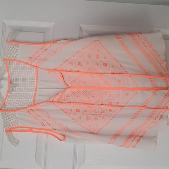 GB Embroidered sleeveless top, unique coral/orange design, Size M - Picture 3 of 9